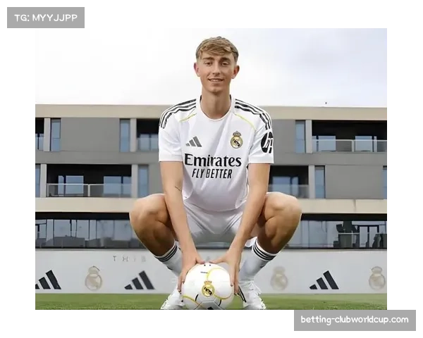 赫伊森父亲社媒庆祝塞维击败巴萨引发热议争议不断